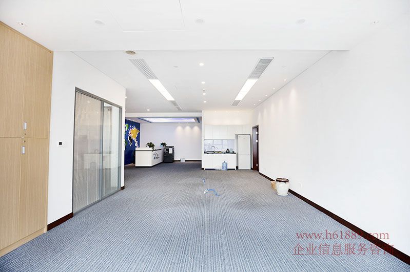 CFC長富中心(長富金茂大廈)保稅區(qū) 看海景 看香港景觀 甲級(jí)寫字樓 優(yōu)惠出租 裝修圖片