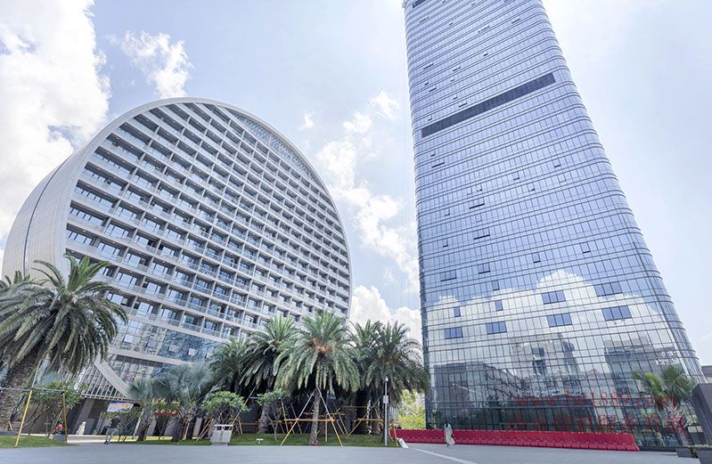 CFC長富中心(長富金茂大廈)保稅區(qū) 看海景 看香港景觀 甲級(jí)寫字樓 優(yōu)惠出租 周邊環(huán)境圖片