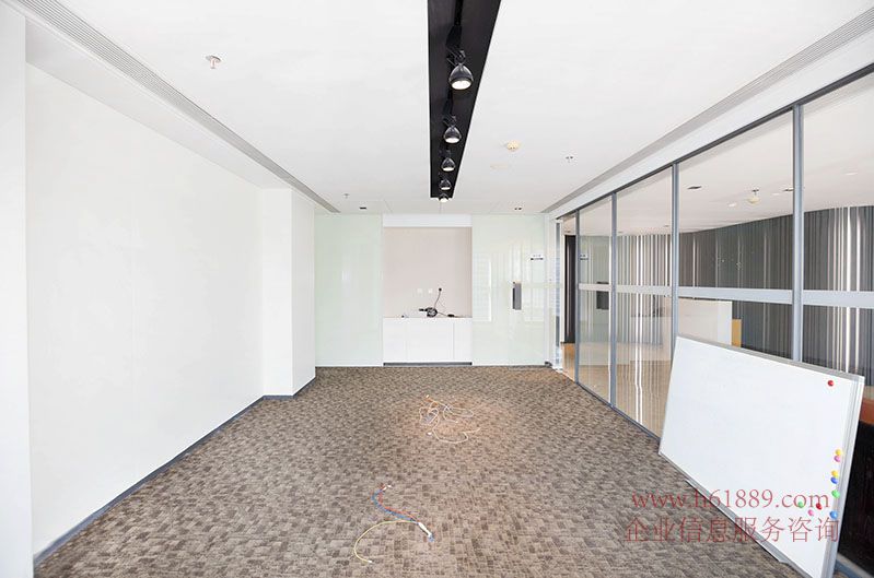 鳳凰大廈(中國(guó)鳳凰大廈)一手業(yè)主出租 市民中心地鐵站 市民中心東 深南大道旁 甲級(jí)寫(xiě)字樓出租 裝修圖片