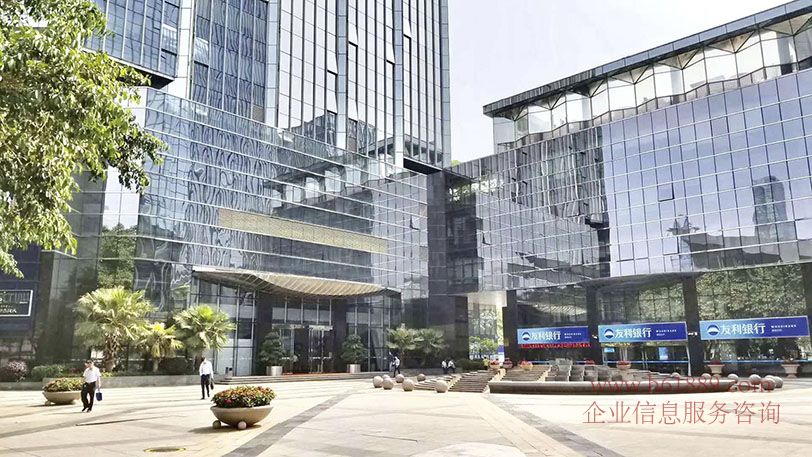 經(jīng)貿(mào)中心(榮超經(jīng)貿(mào)中心)西向 市民中心景觀 24小時空調(diào)計流量 電梯口 豪華裝修 出租 周邊環(huán)境圖片